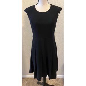 Ladies sleeveless petite black dress